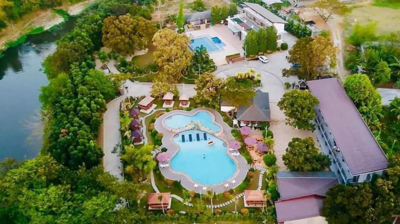 Floating Sanctuary Resort Powered By Cocotel Bulacan Exterior foto